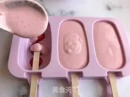 Make Strawberry cream ice cream step 7