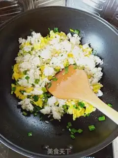 Make Egg fried rice step 4