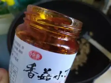 Make Frozen powder with mushroom sauce step 4