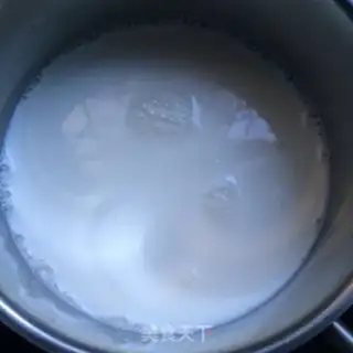 Make Red date milk oatmeal step 0