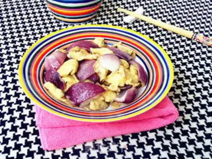 Make Eggs and onions step 6