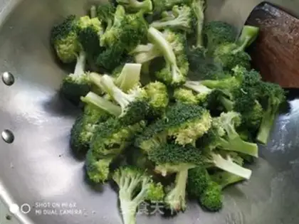Make Fried broccoli step 4