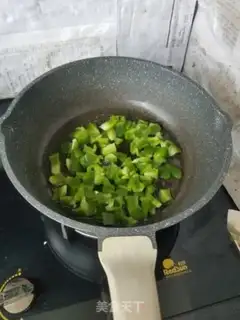 Make Garlic pepper and eggs step 2