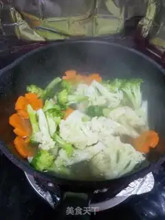 Make Garlic fried flowers step 4