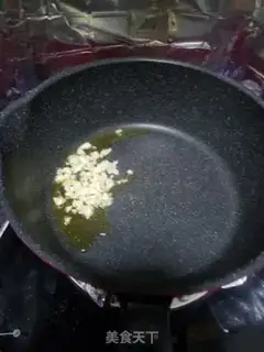 Make Garlic fried flowers step 5