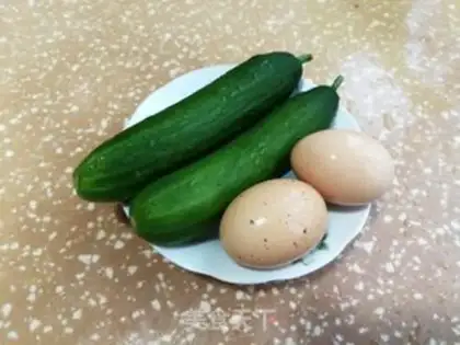 Make cucumber silk egg soup step 0