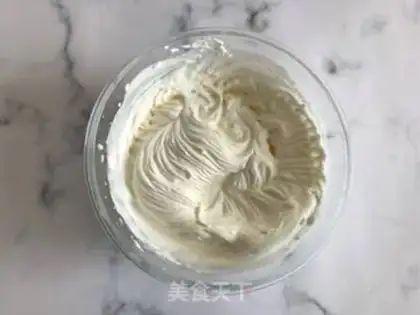 Make Strawberry Twinkies step 4