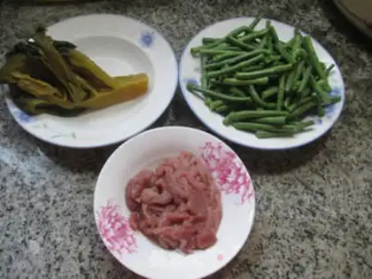 Make Scrambled with beans step 0