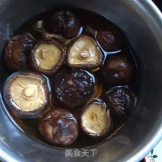 Make The mushroom stew step 0