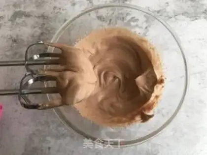 Make Chocolate cupcakes step 4
