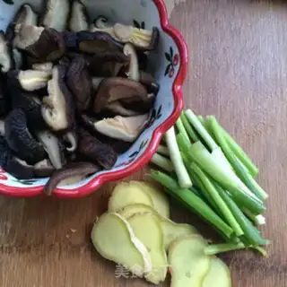 Make The mushroom stew step 2