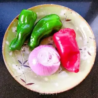 Make Pepper onions for pork step 6