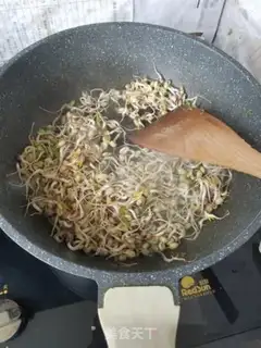 Make Green bean sprouts step 2