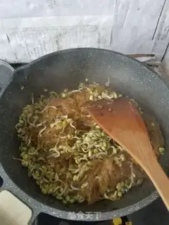 Make Green bean sprouts step 4