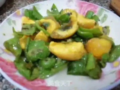 Make Sea peppers and eggs step 3