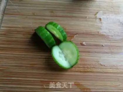 Make cucumber flowers step 2
