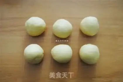 Make Sweet buns of Bikachu step 2