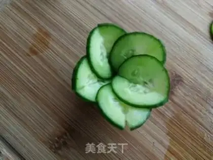 Make cucumber flowers step 4