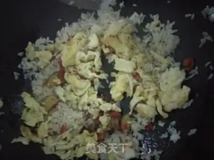 Make Egg fried rice step 4