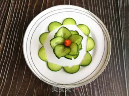 Make cucumber flowers step 6