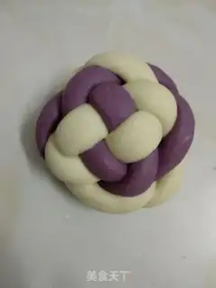Make The embroidery bun step 4