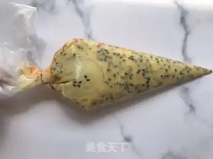 Make Black Sesame pretzels step 5