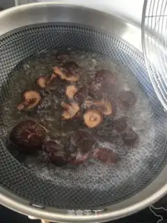 Make Meat clot mushroom sauce step 2