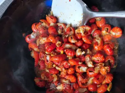 Make Spicy spicy little lobster tail step 6