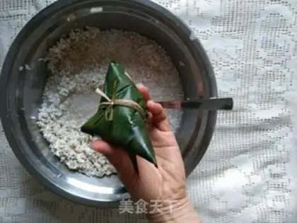 Make Quinoa honey dates step 15