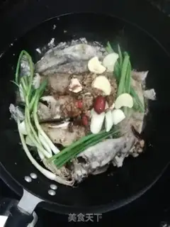 Make The soy sauce fishes step 5