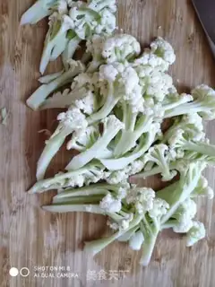 Make Sausage cut flowers step 1