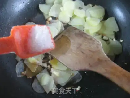 Make Garlic potato chips step 8