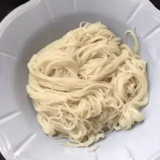 Make Hot sauce noodles step 3