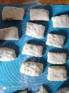 Make Baked sausage sesame rolls step 6