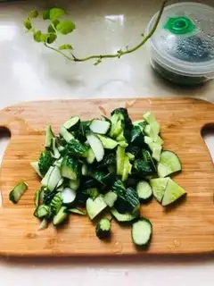 Make The fragrance roll step 0