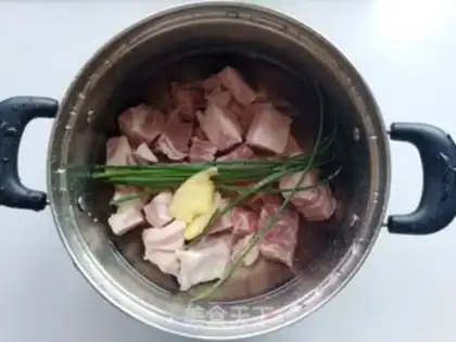 Make curry beef cover step 1