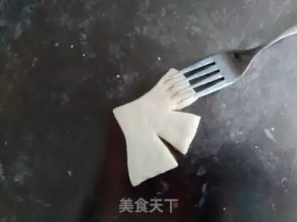 Make Fish buns step 7