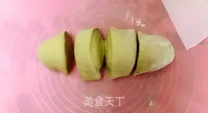 Make The fragrance roll step 12
