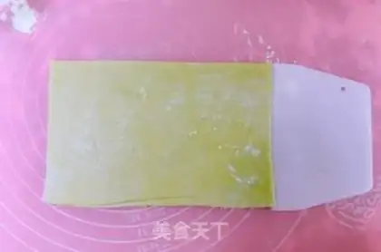 Make The fragrance roll step 15