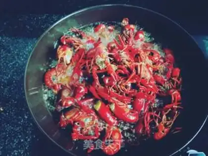 Make Thirteen fragrance lobster step 1