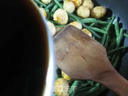 Make Tiger-skinned quail egg with beans step 9