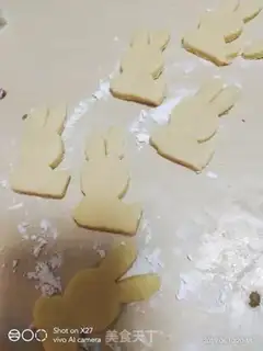 Make Little bunny cookies step 5