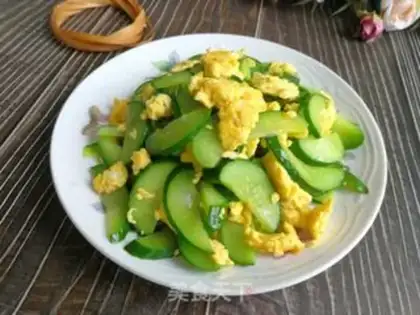 Make Fruit cucumber fried eggs step 5