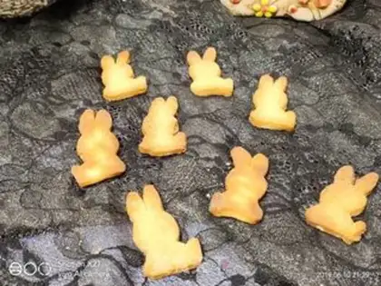 Make Little bunny cookies step 7