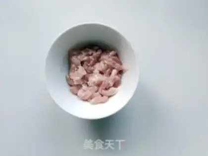 Make White peppers, fried meat step 1