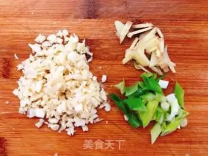Make Garlic toothpaste step 1