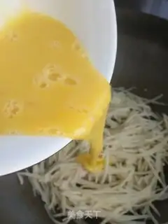 Make Tomato cheese and sweet potatoes and eggs step 6