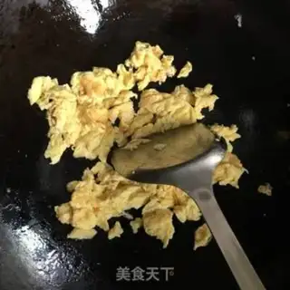 Make Carrot pepper and fried eggs step 2