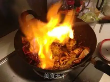 Make Spicy 13-spicy lobster step 1