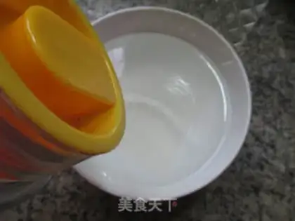 Make Milk pudding step 1